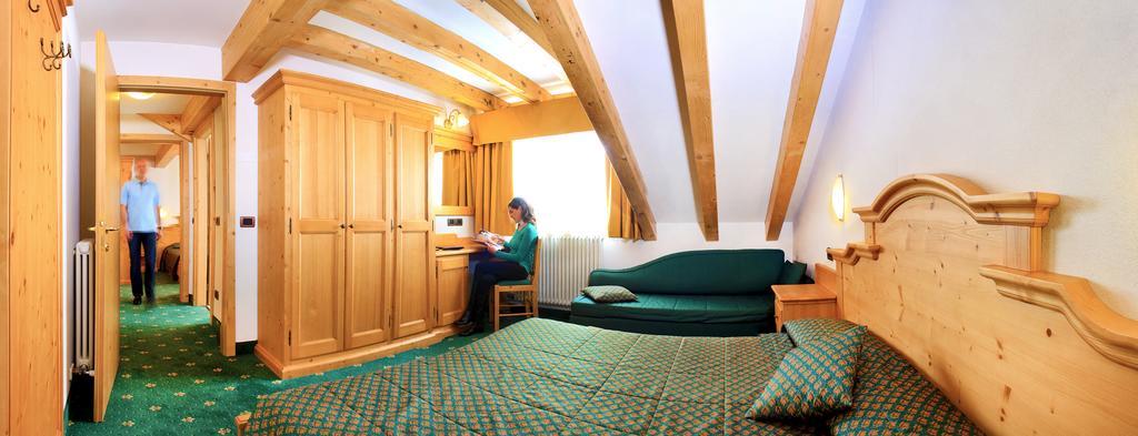 Sporting Hotel ปัสโซเดลโตนาเล ภายนอก รูปภาพ